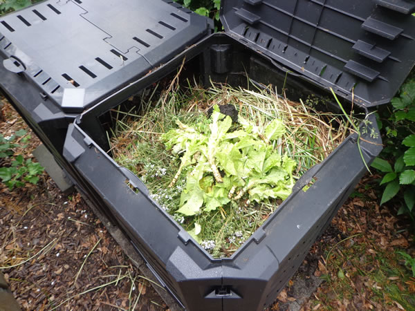 Compostbak vullen